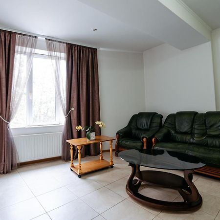 Villa Arus Кишинев Екстериор снимка