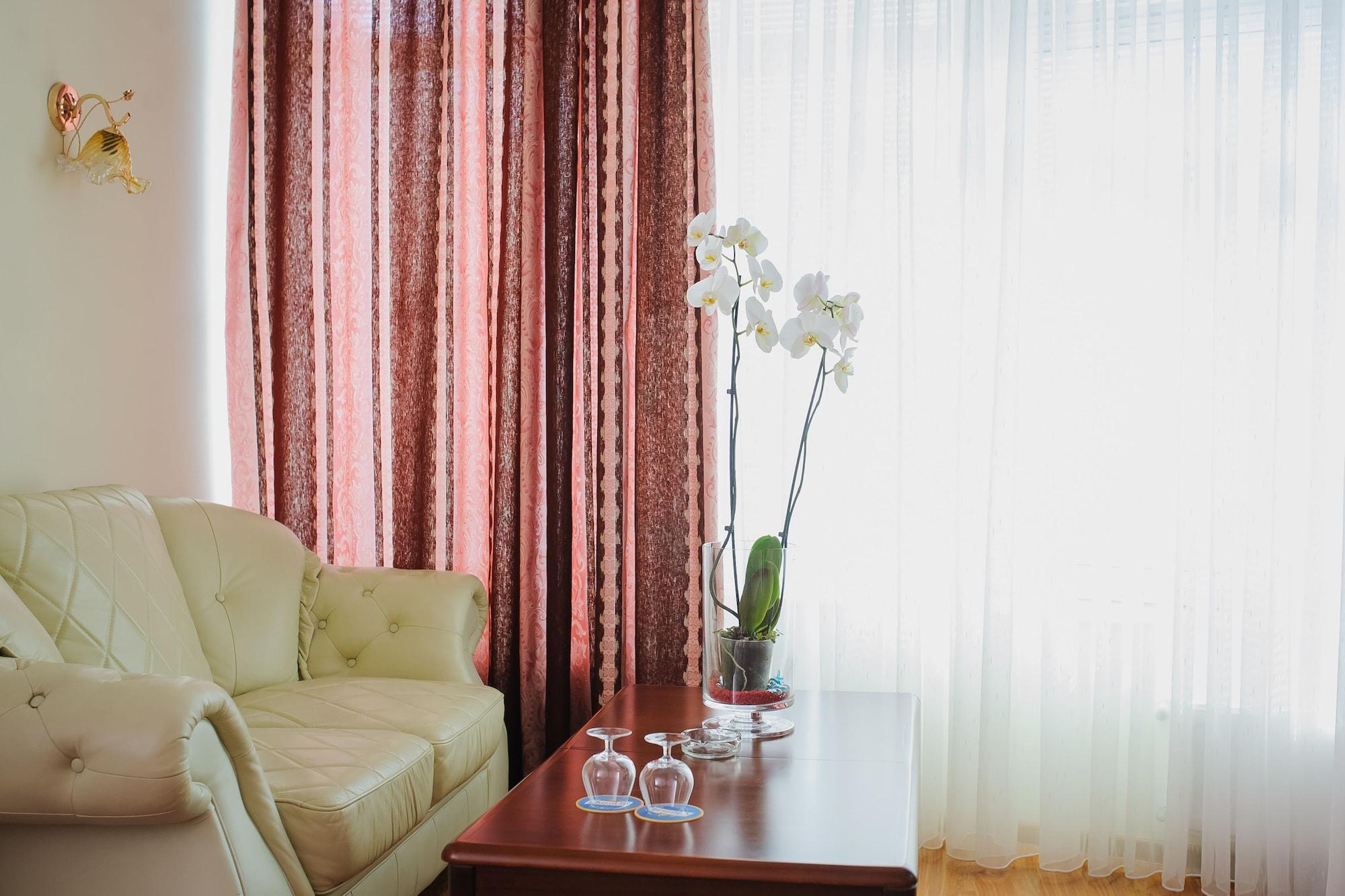 Villa Arus Кишинев Екстериор снимка