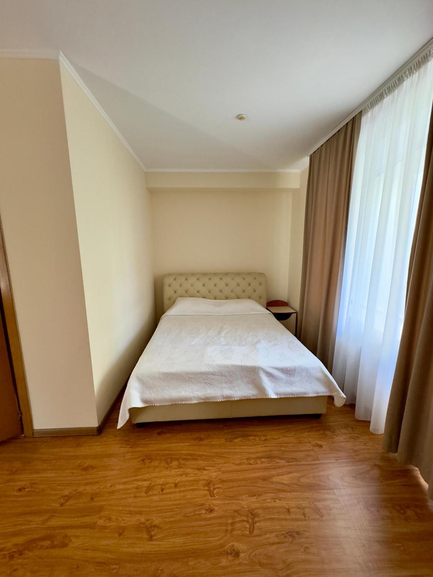 Villa Arus Кишинев Екстериор снимка