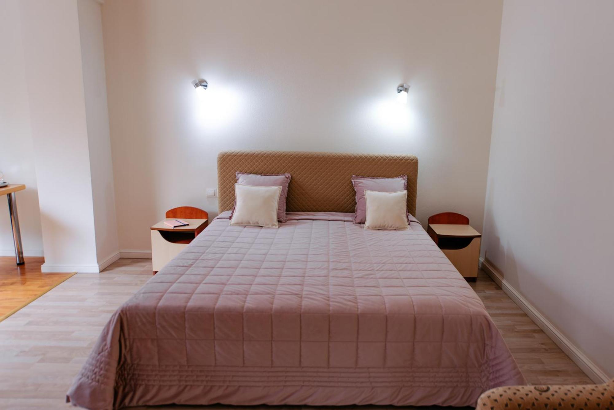 Villa Arus Кишинев Екстериор снимка