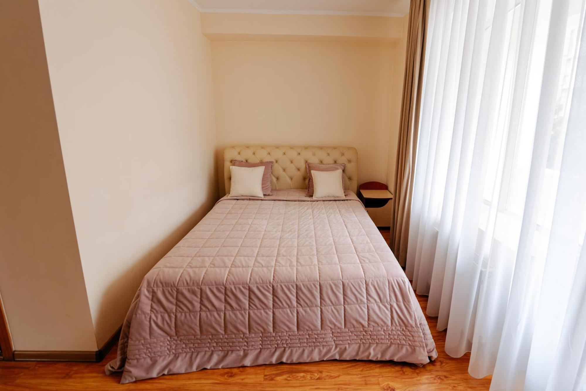 Villa Arus Кишинев Екстериор снимка