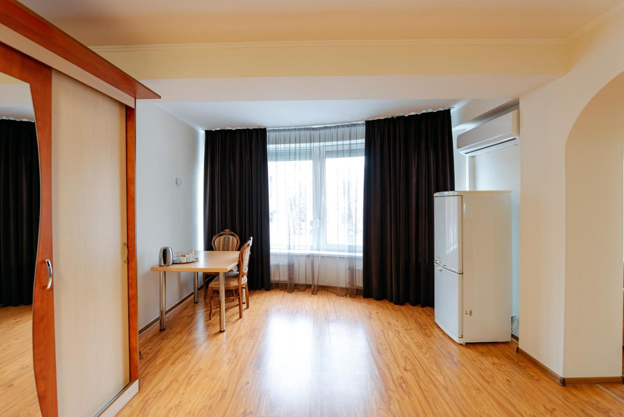 Villa Arus Кишинев Екстериор снимка